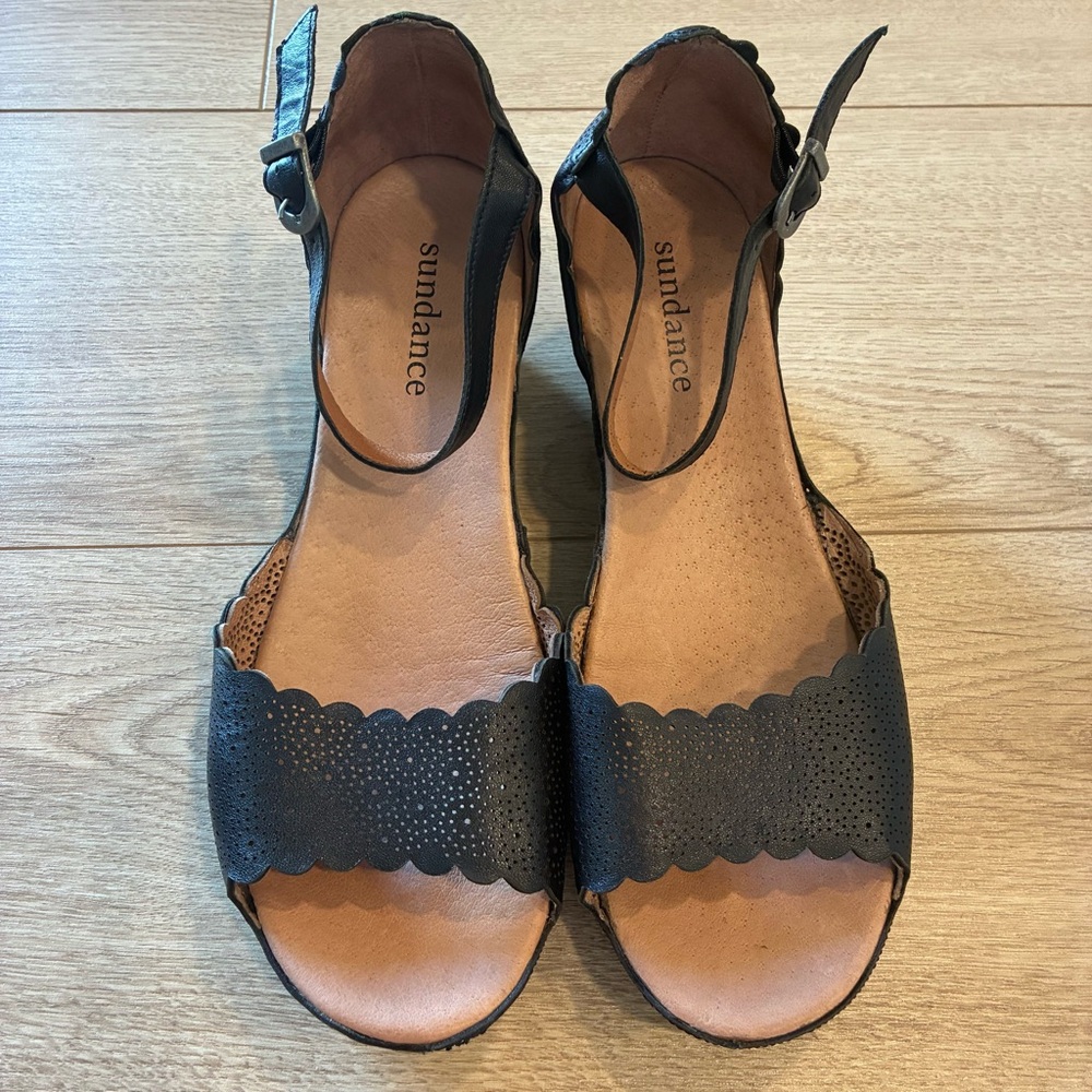 Sundance Black Leather Perforated Cutout Wedge Heeled Sandal Size 40/
Sz 9 - Picture 6 of 12